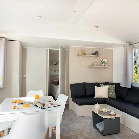Country Park - Site Officiel - Next To Disneyland Paris Touquin